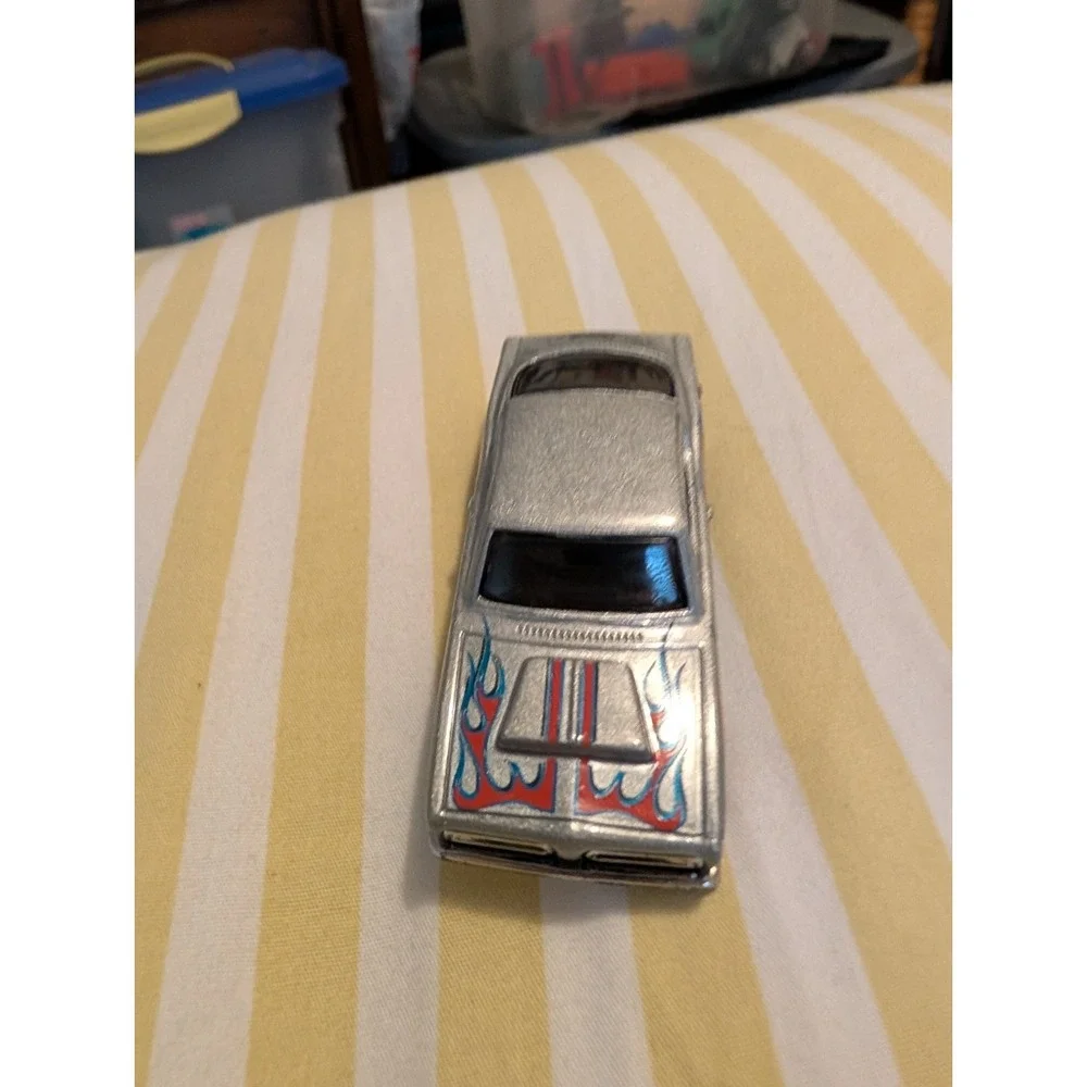 Hot Wheels Chrysler Plymouth Hemi Cuda Diecast Car Toy 3